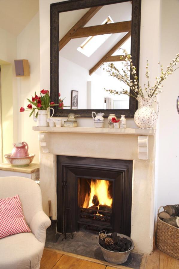 Fosse Farmhouse Holiday Cottages Chippenham  Exteriör bild