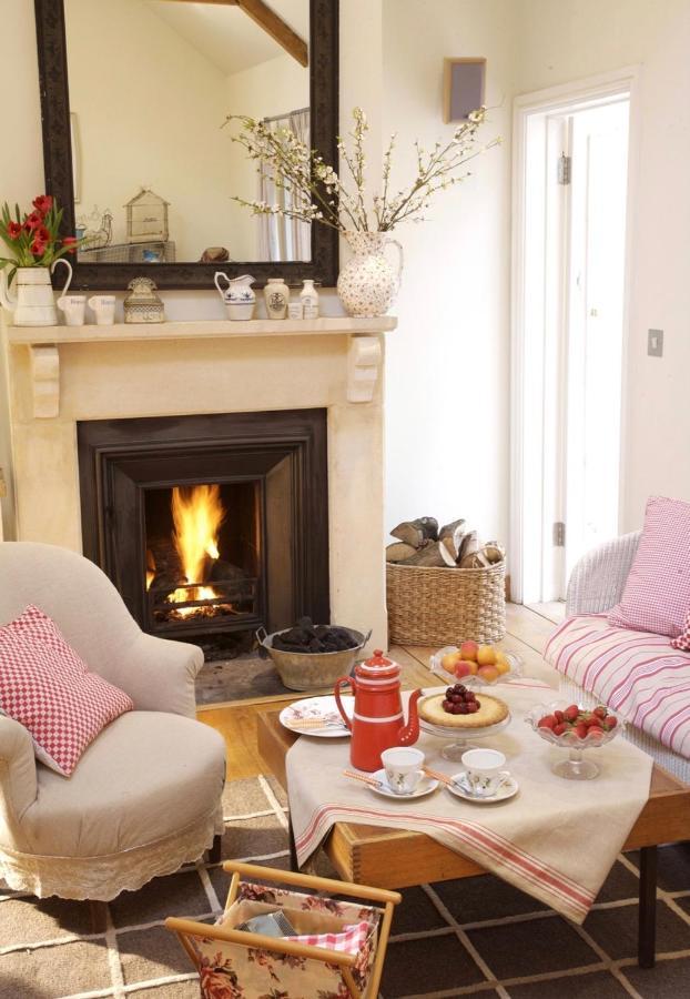 Fosse Farmhouse Holiday Cottages Chippenham  Exteriör bild