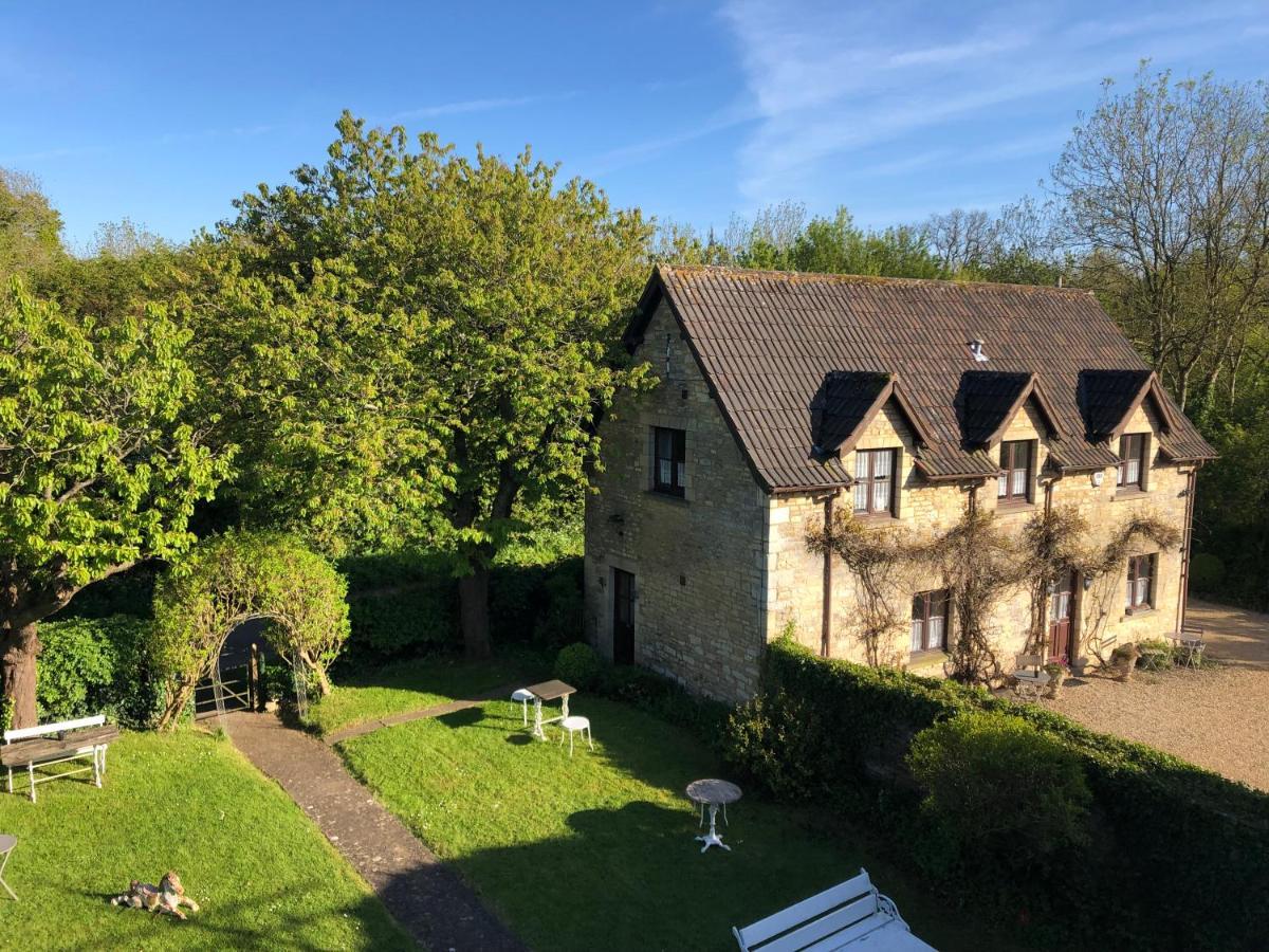Fosse Farmhouse Holiday Cottages Chippenham  Exteriör bild
