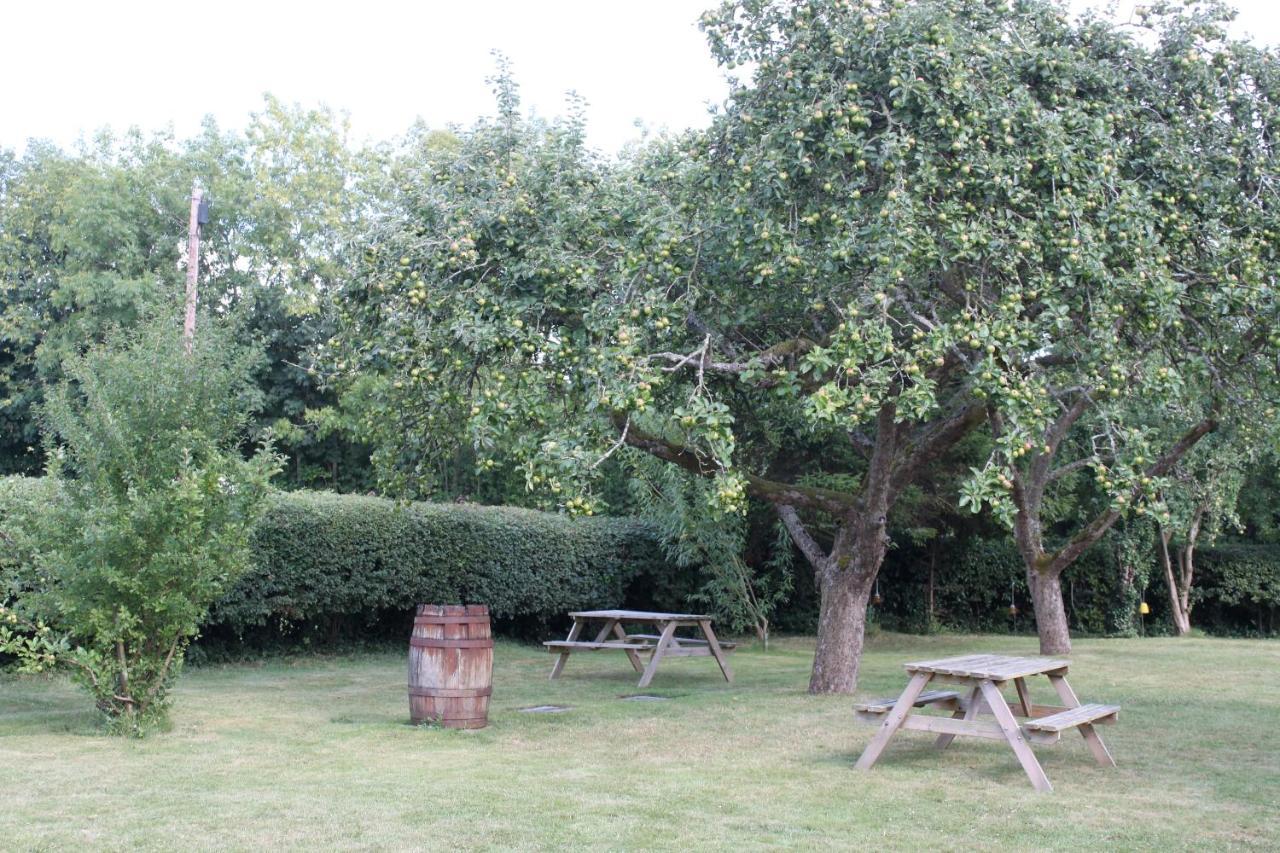 Fosse Farmhouse Holiday Cottages Chippenham  Exteriör bild